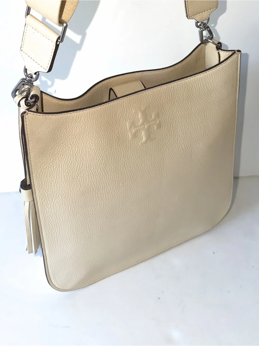 Tory Burch Thea Web Large Shoulder Bag. Color New Cream. Retail $449. Minimalist